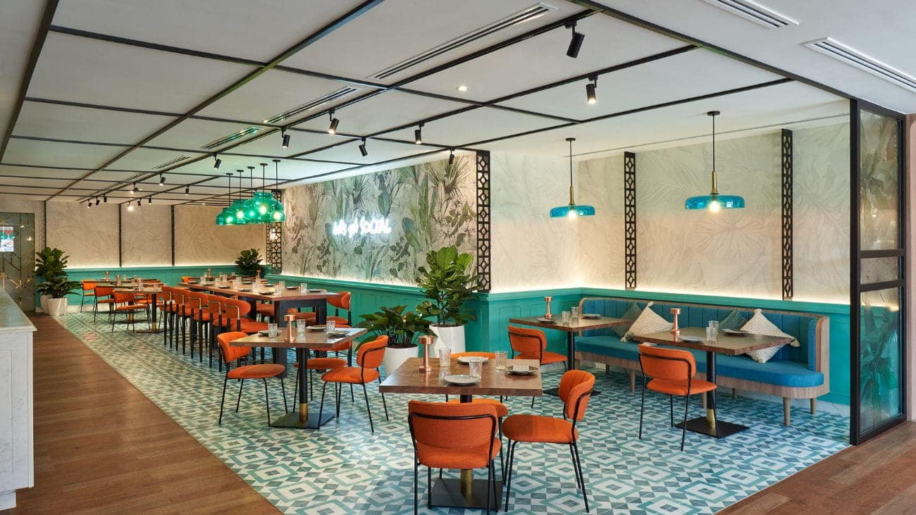 Resorts_World_Sentosa_Restaurant_Soi_Social
